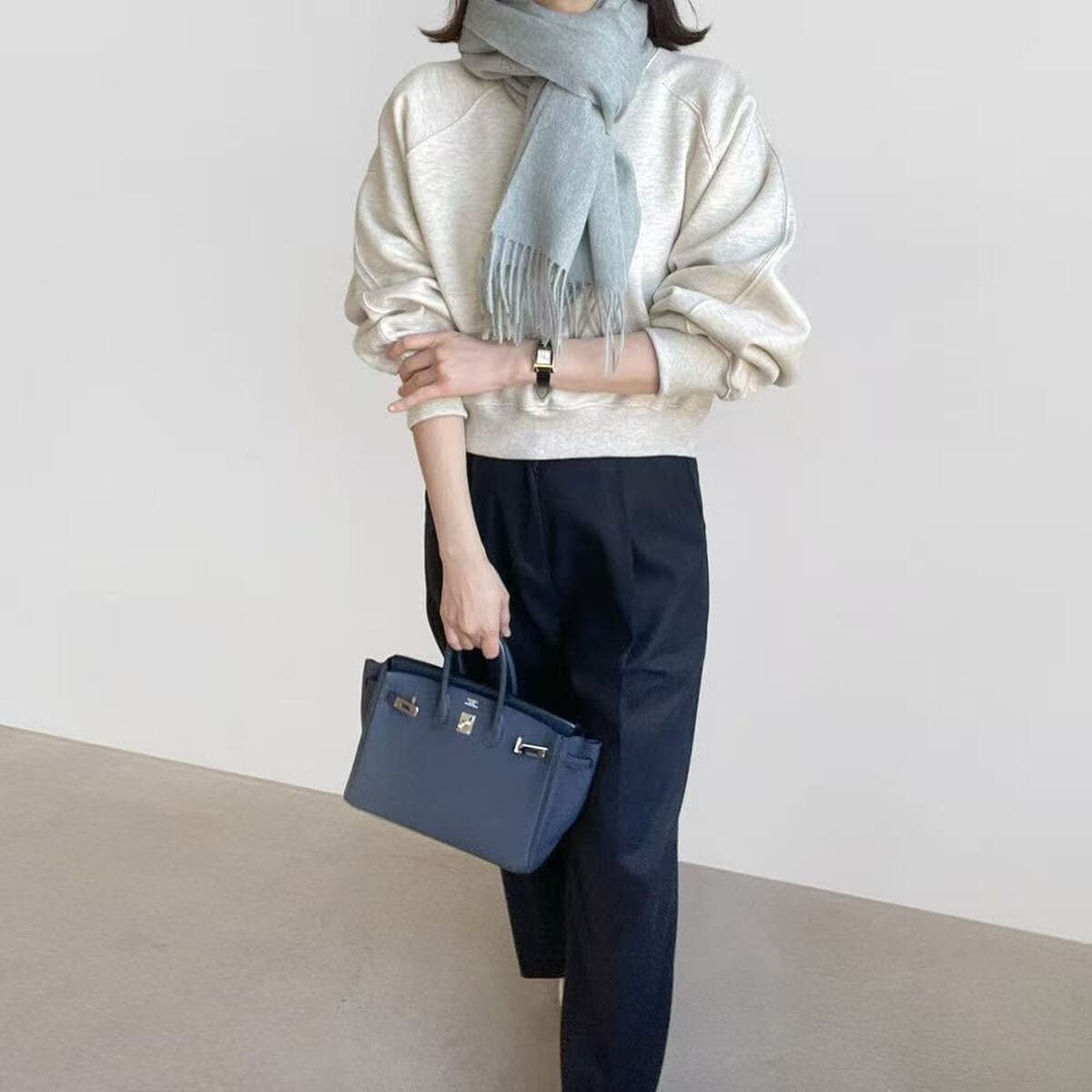 Женская толстовка, новинка 2025 года, модная модная стильная весенне-осенняя флисовая утолщенная короткая миниатюрная серая...