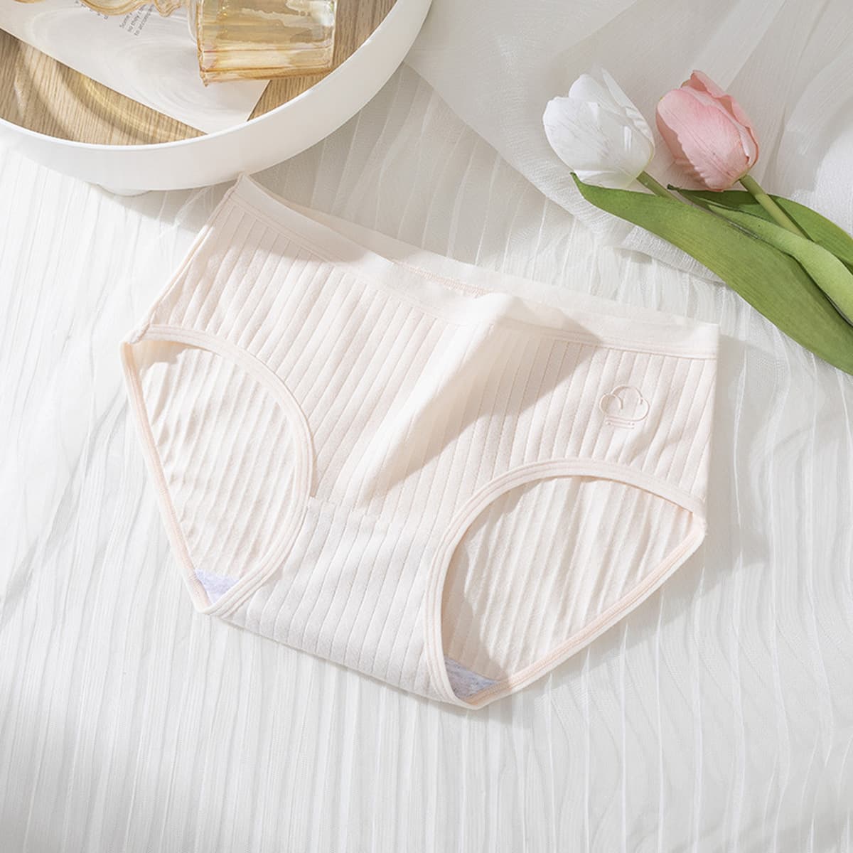 Женские бесшовные хлопковые шорты со средней талией и шаговым швом, летние тонкие дышащие, Новые Треугольные шорты 8518