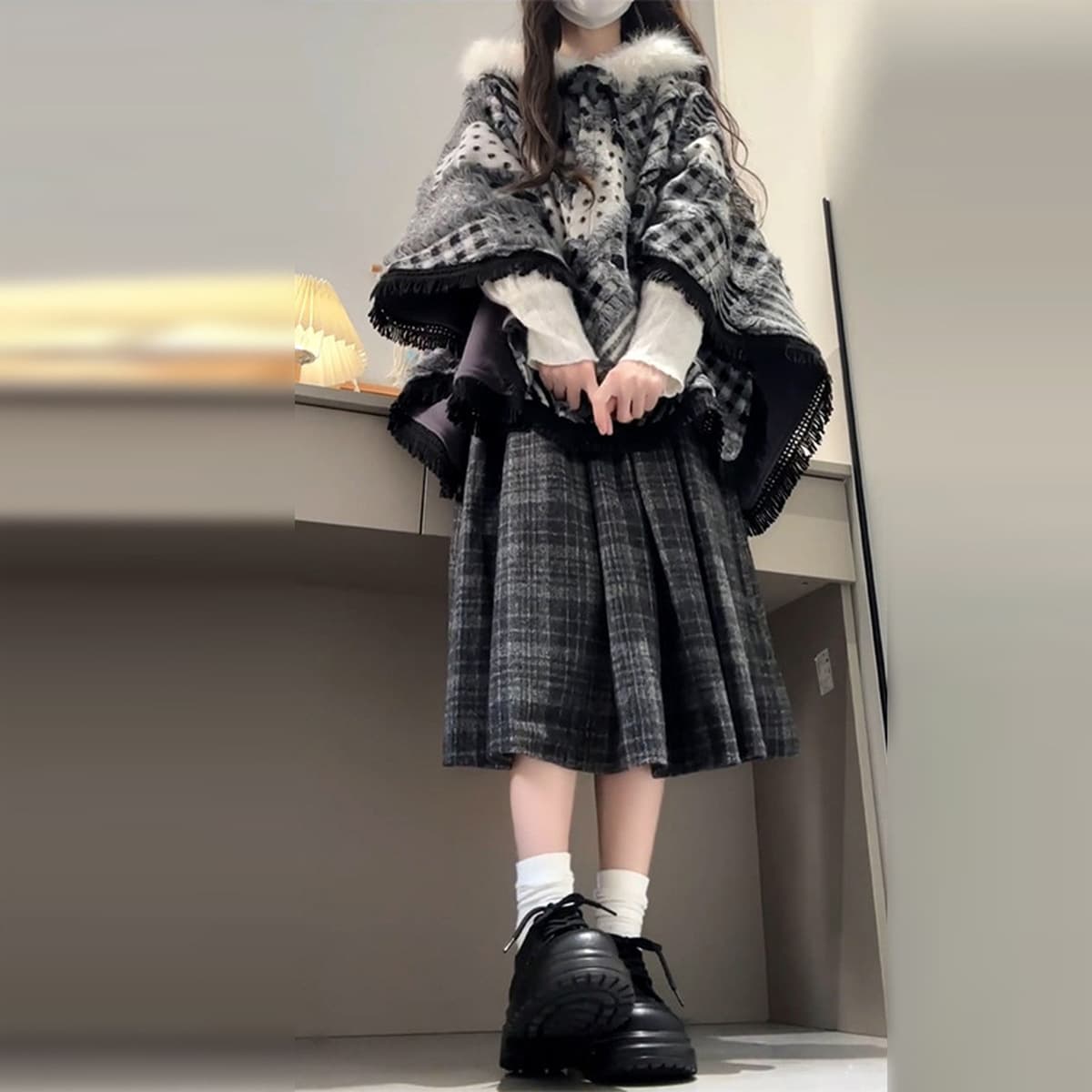 Женский костюм-костюм с длинной юбкой, жилет в клетку с французским воротником, весна 2025, новый стиль, миниатюрный размер