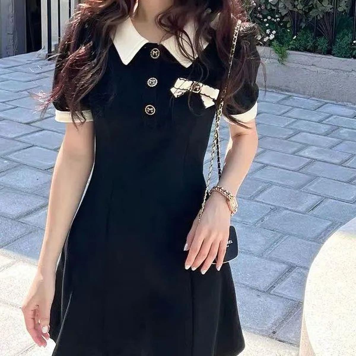 Черное платье с воротником поло в стиле Chanel женское 2022 летнее новый стиль маленький дизайн стройнящая маленькая черная...