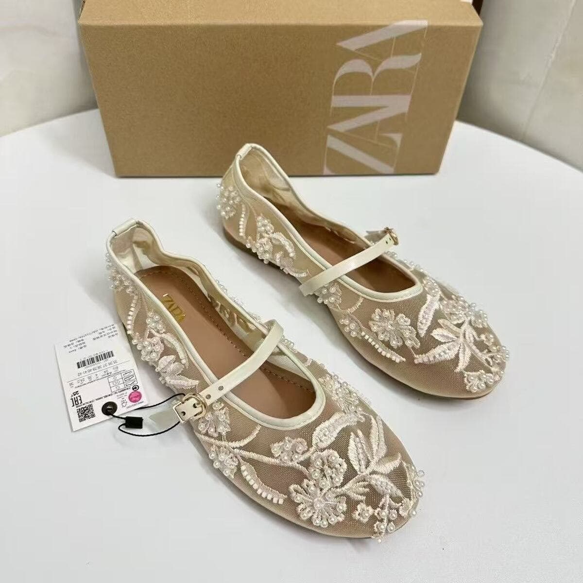 ZA Home 2025 новые туфли женские балетки Мэри Джейн женские туфли новые вышитые китайский стиль белые босоножки Baotou