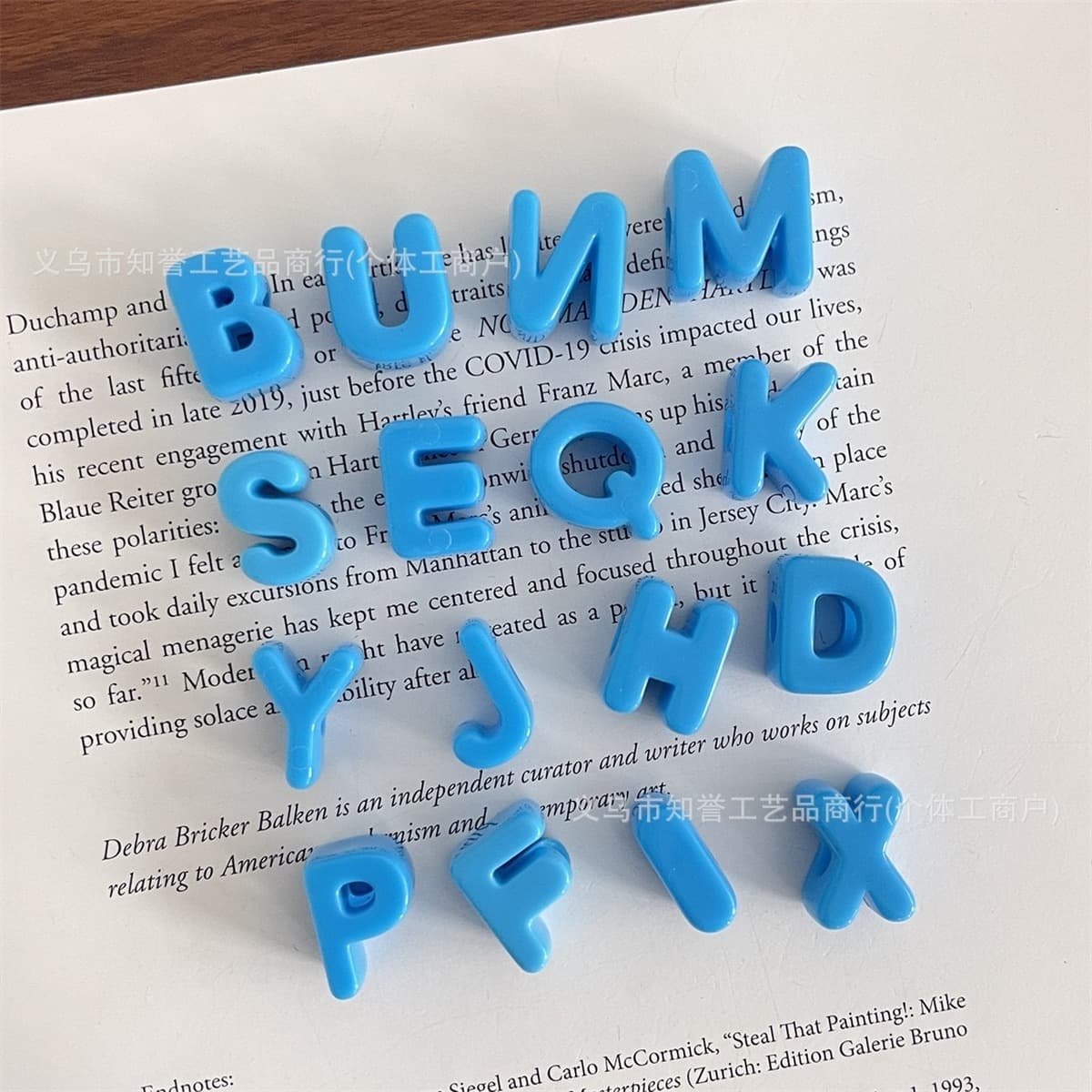 Горячая продажа акриловых буквенных бусин допамина больших перфораций