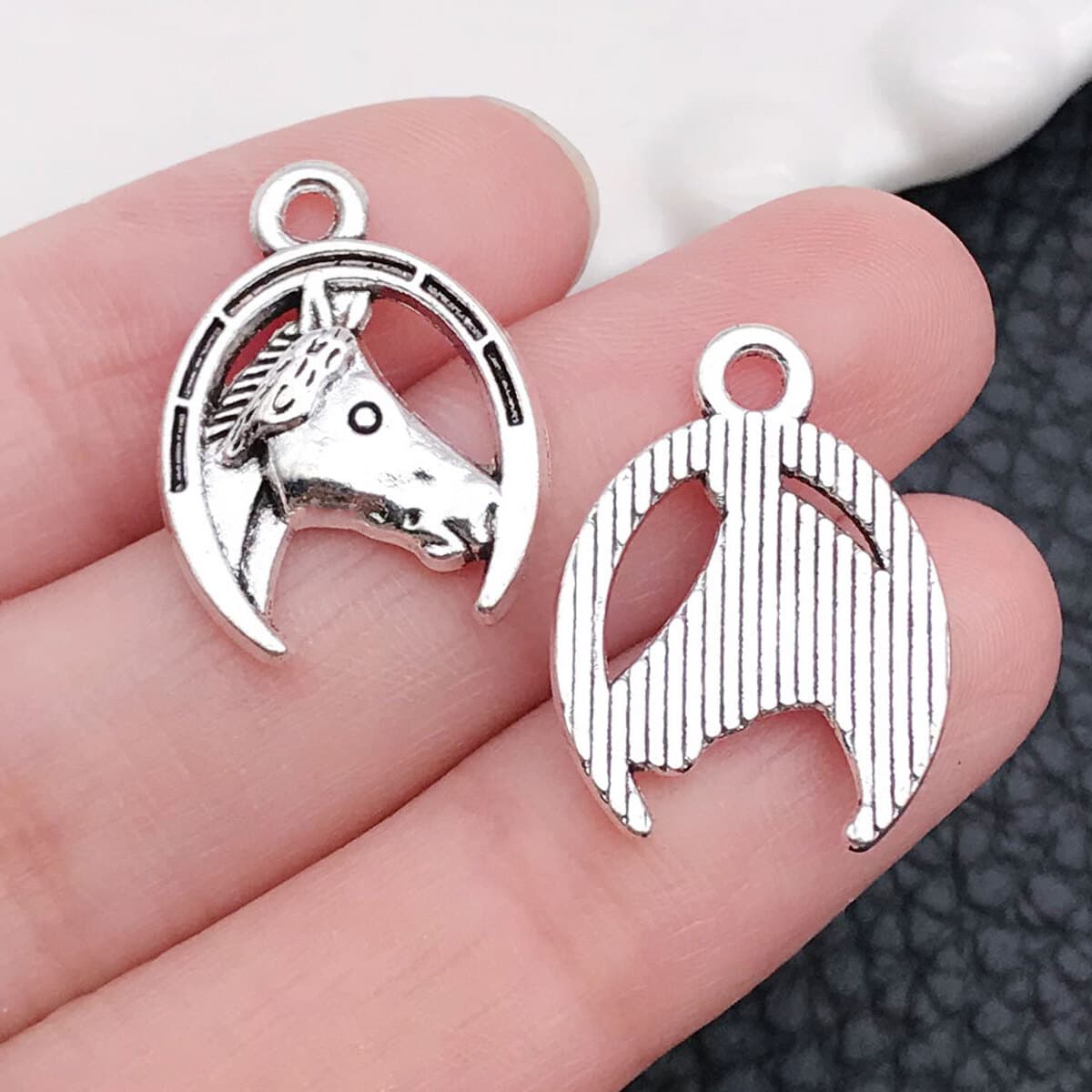 Смешать 20 старинных серебряных западных ковбойских конских шляп кактус пистолетные подвески творческие аксессуары для...