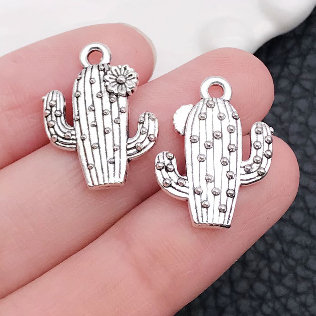 Смешать 20 старинных серебряных западных ковбойских конских шляп кактус пистолетные подвески творческие аксессуары для...