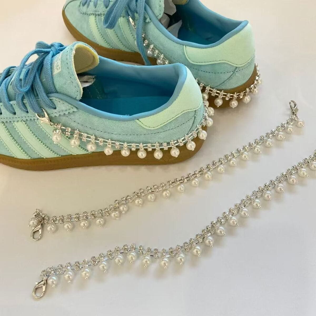 Подходим с различными туфлями, жемчужная пряжка, бант, аксессуары, дикие туфли, модная весна и лето 2024