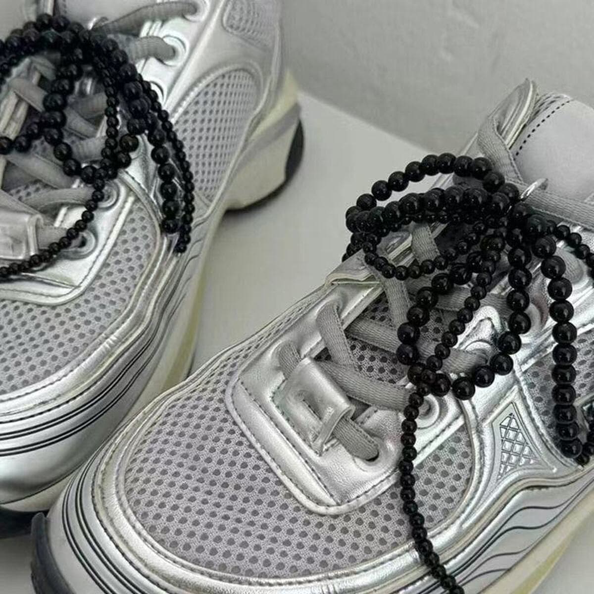 Подходим с различными туфлями, жемчужная пряжка, бант, аксессуары, дикие туфли, модная весна и лето 2024