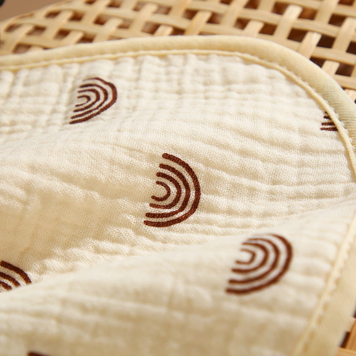 Оптовые детские слюнявчики-нагрудники, марлевые нагрудники, U-образные нагрудники из чистого хлопка с мультяшным рисунком,...