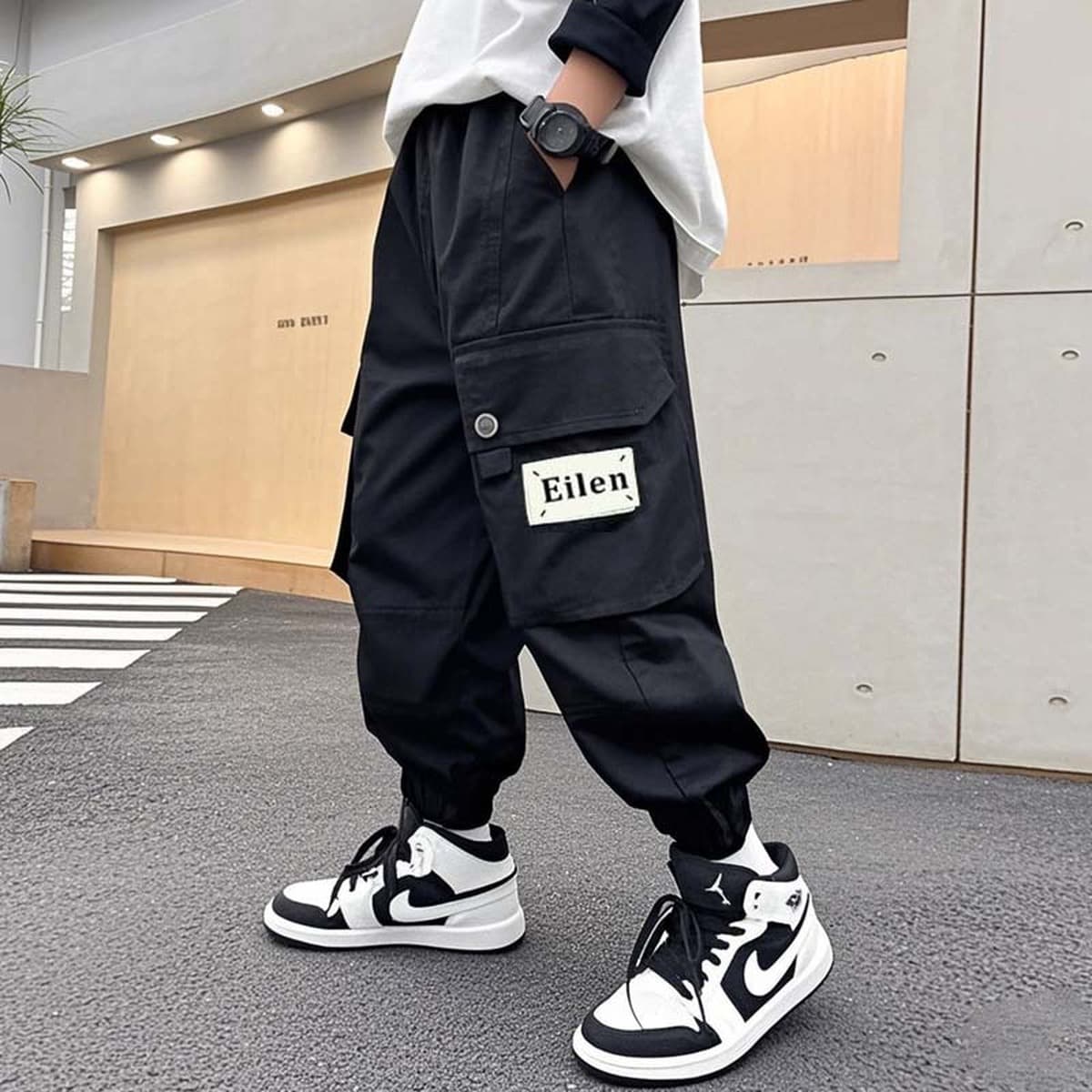 Мальчик красивый теплая брюки осень зима 2024 новые плюшевые детские брюки