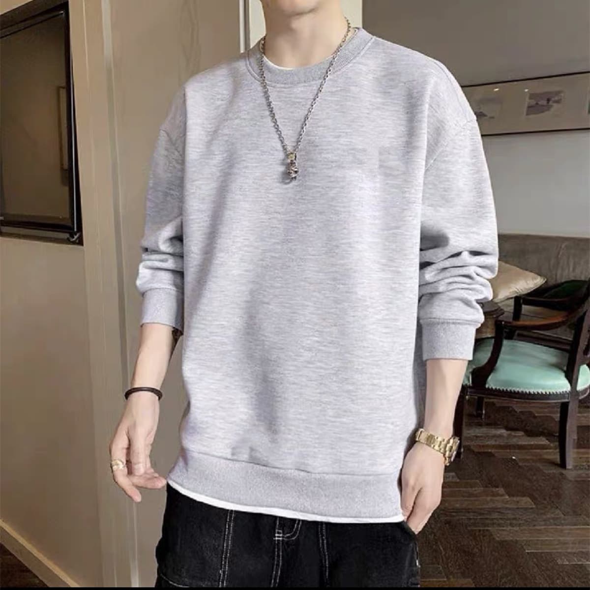 Зимний кашемировый свитер с круглым вырезом