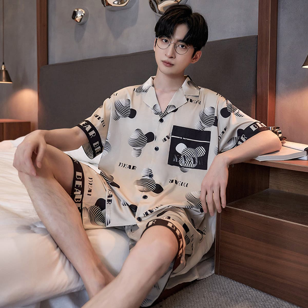 Подростковая ледяная шелковая пижама для мужчин 2025 летний минималистский кардиган тонкий шелковый костюм с короткими...