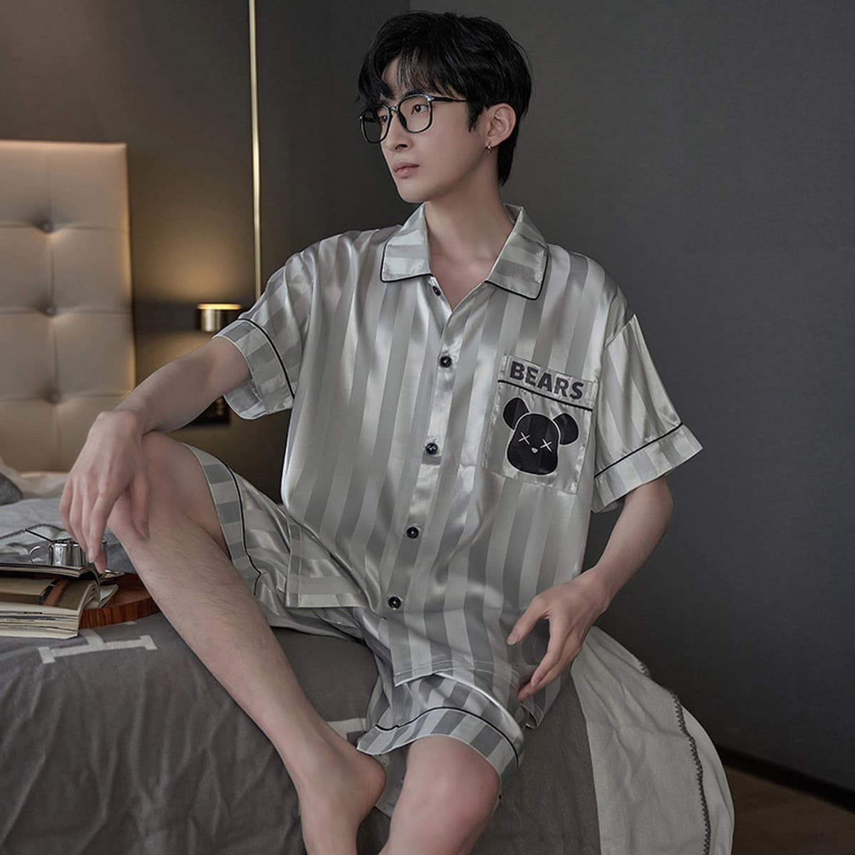 Подростковая ледяная шелковая пижама для мужчин 2025 летний минималистский кардиган тонкий шелковый костюм с короткими...