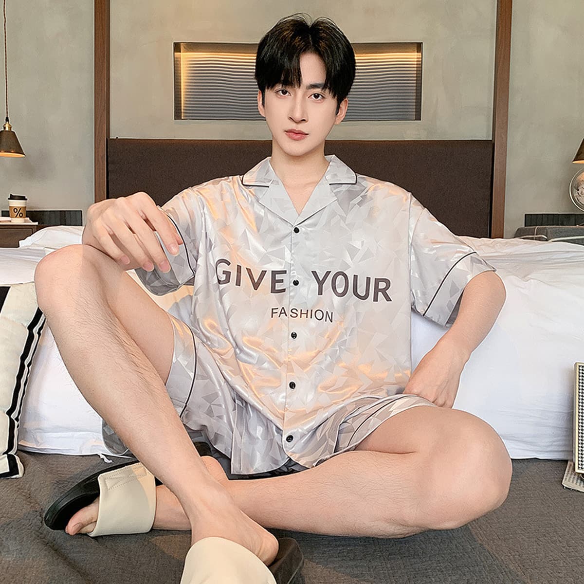 Подростковая ледяная шелковая пижама для мужчин 2025 летний минималистский кардиган тонкий шелковый костюм с короткими...