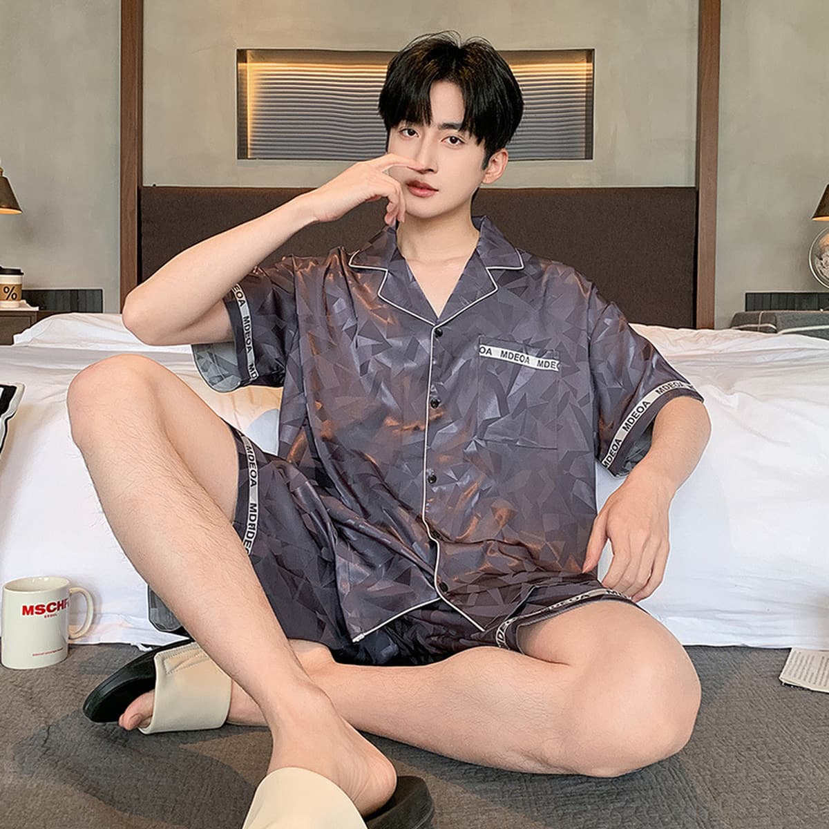 Подростковая ледяная шелковая пижама для мужчин 2025 летний минималистский кардиган тонкий шелковый костюм с короткими...
