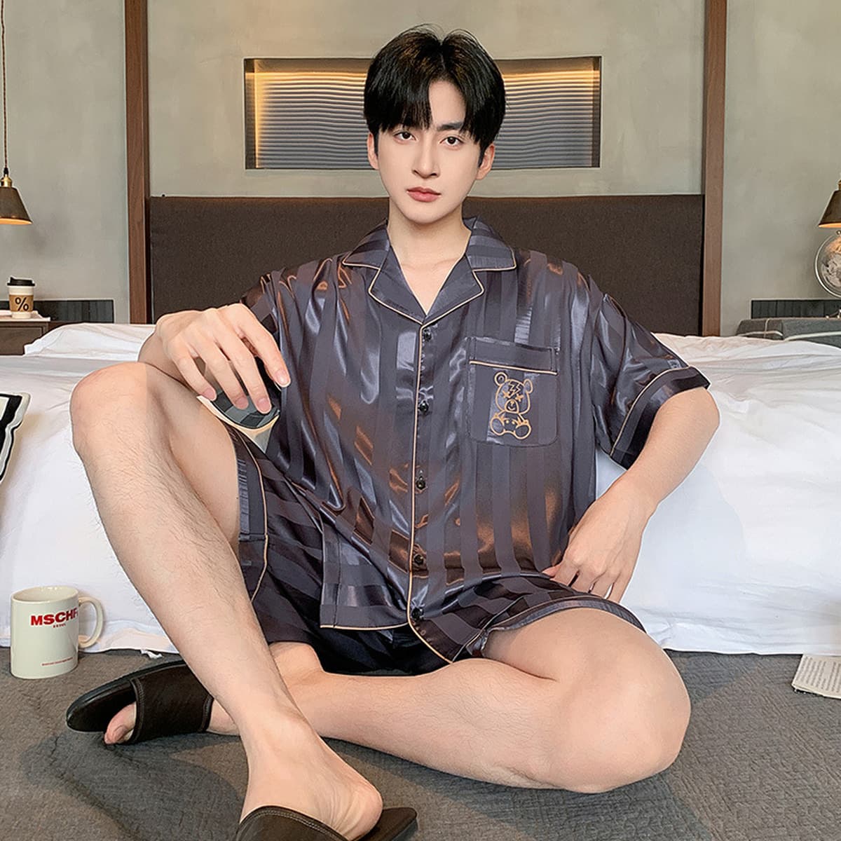 Подростковая ледяная шелковая пижама для мужчин 2025 летний минималистский кардиган тонкий шелковый костюм с короткими...