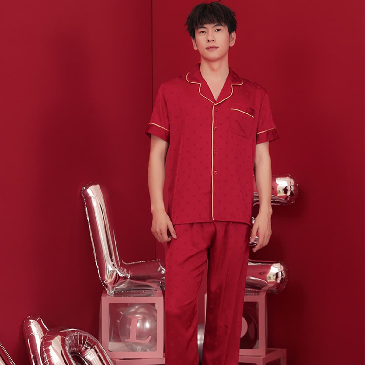 Пара пижамы красная свадебная женщина весной и осенью атласный с короткими рукавами