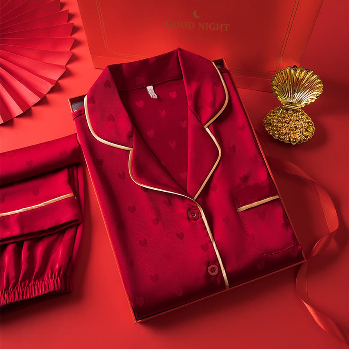 Пара пижамы красная свадебная женщина весной и осенью атласный с короткими рукавами