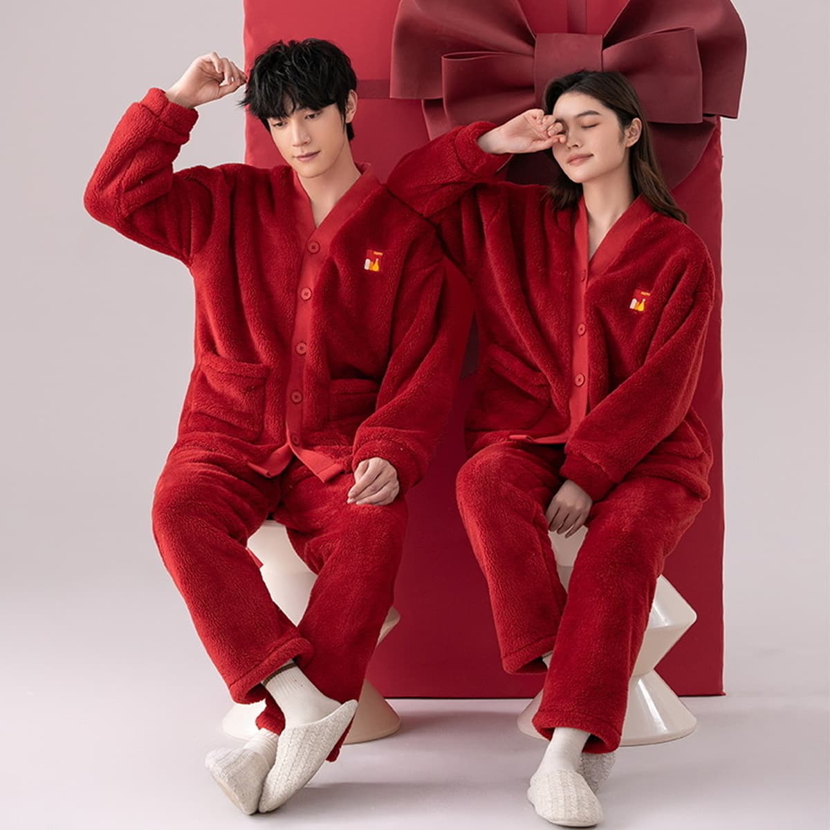 Lushi зимняя утолщенная пара коралловых флисовых пижам костюм женский Свадебный Праздничный год рождения большая красная...