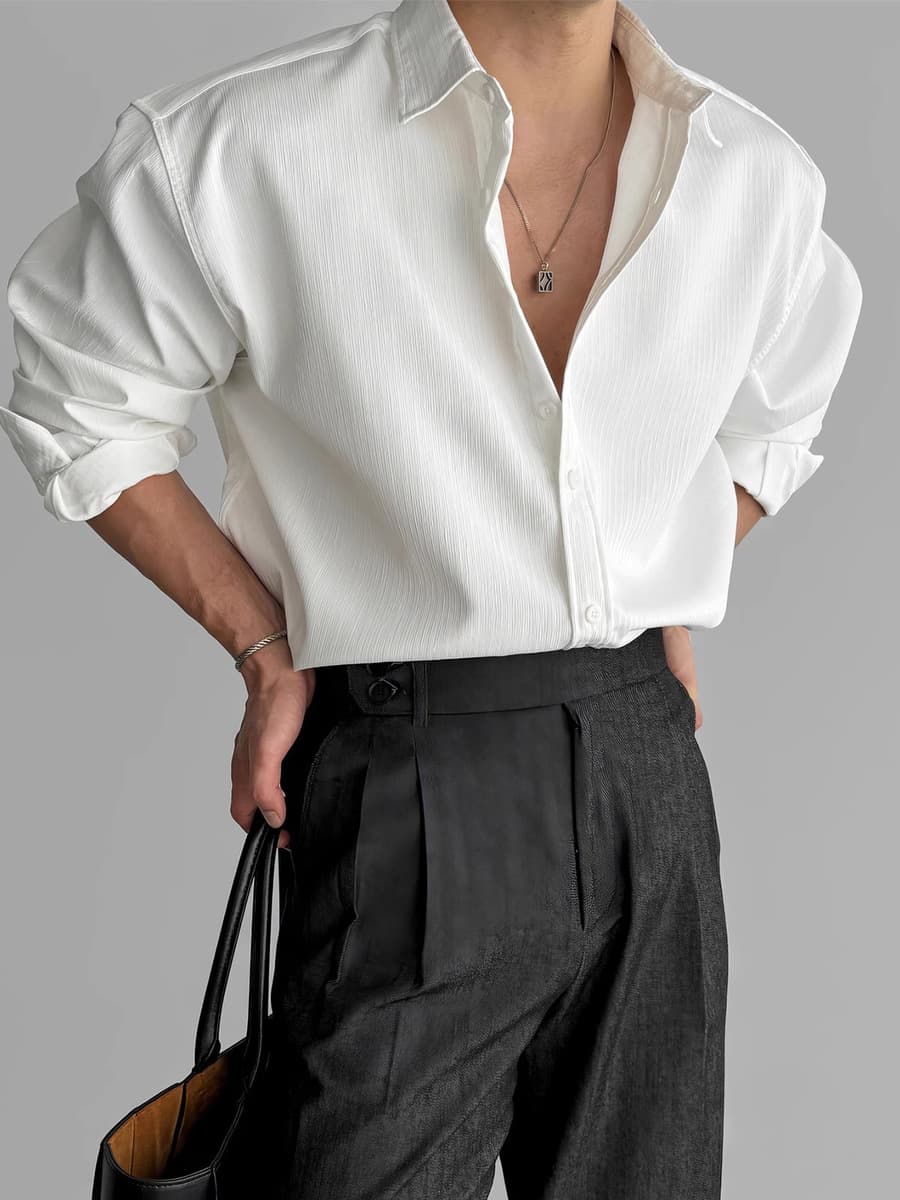 Черная рубашка с длинными рукавами для мужчин высокого уровня в вертикальную полоску