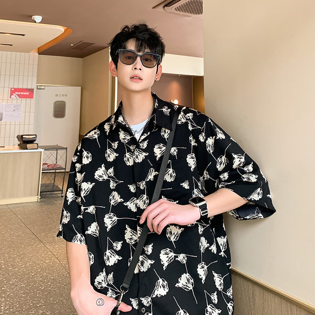 Гавайская цветочная рубашка мужская с короткими рукавами ледяной шелк прилив пляжная рубашка летняя тонкая свободная куртка...