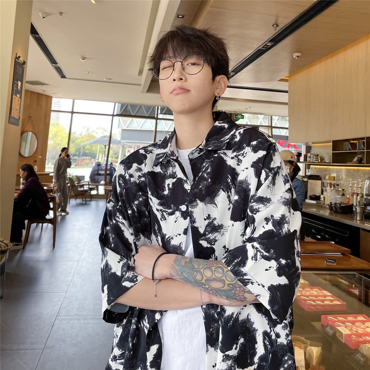 Гавайская цветочная рубашка мужская с короткими рукавами ледяной шелк прилив пляжная рубашка летняя тонкая свободная куртка...