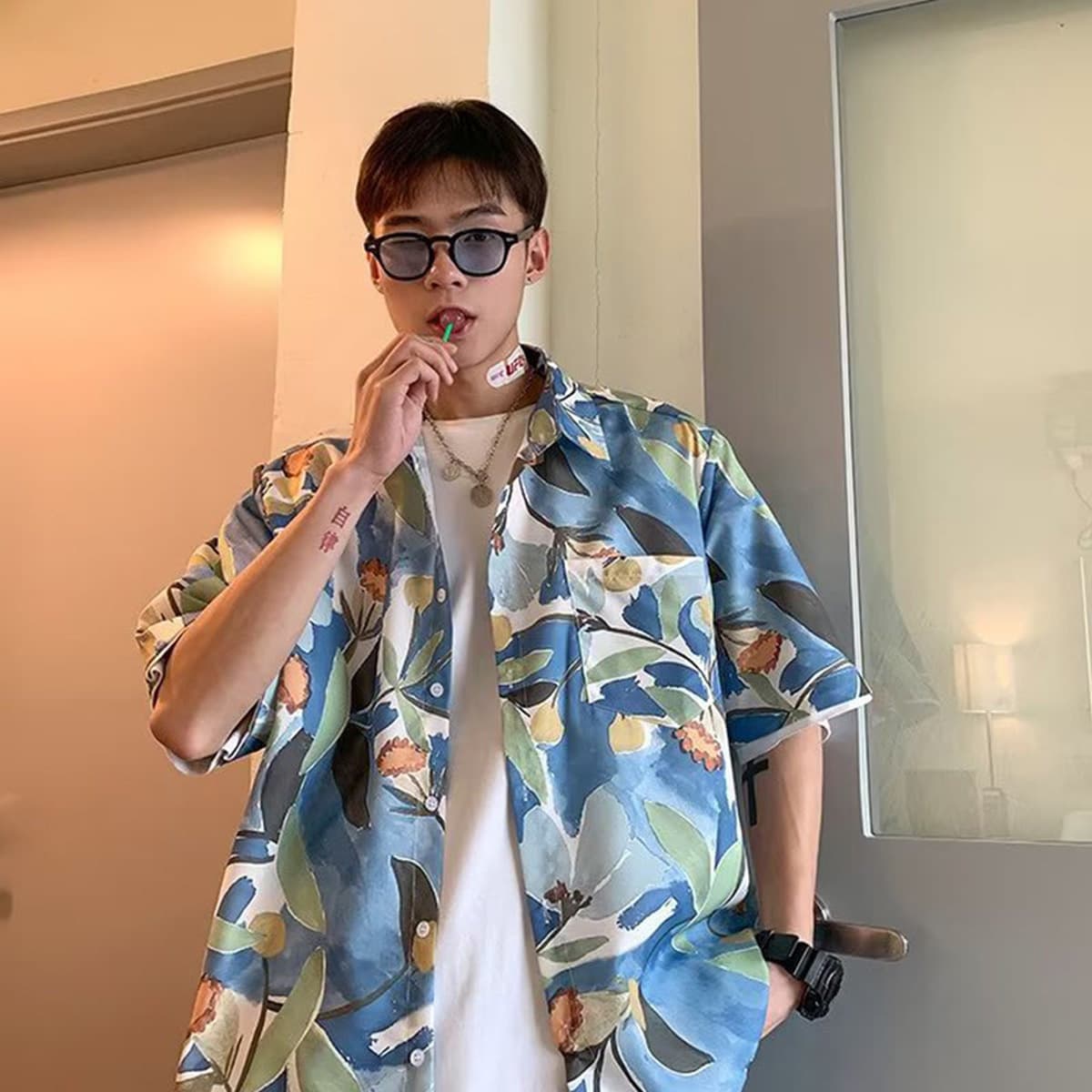 Гавайская цветочная рубашка мужская с короткими рукавами ледяной шелк прилив пляжная рубашка летняя тонкая свободная куртка...