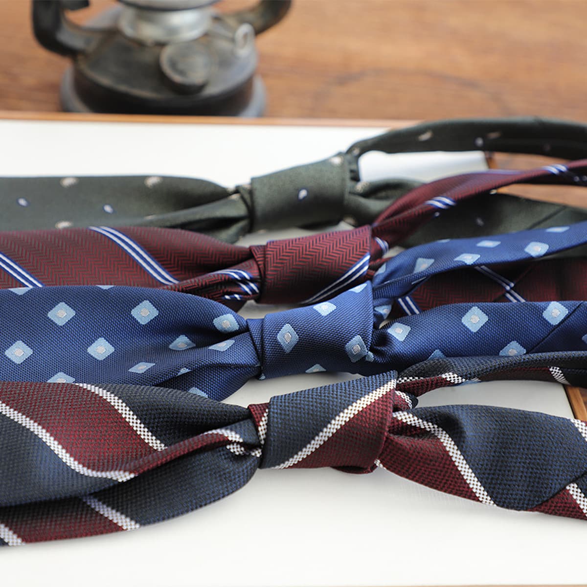 Винтажный костюм в полоску галстук торжественный мужской деловой руки жаккардовый свадебный банкет жених жених фабрика оптом