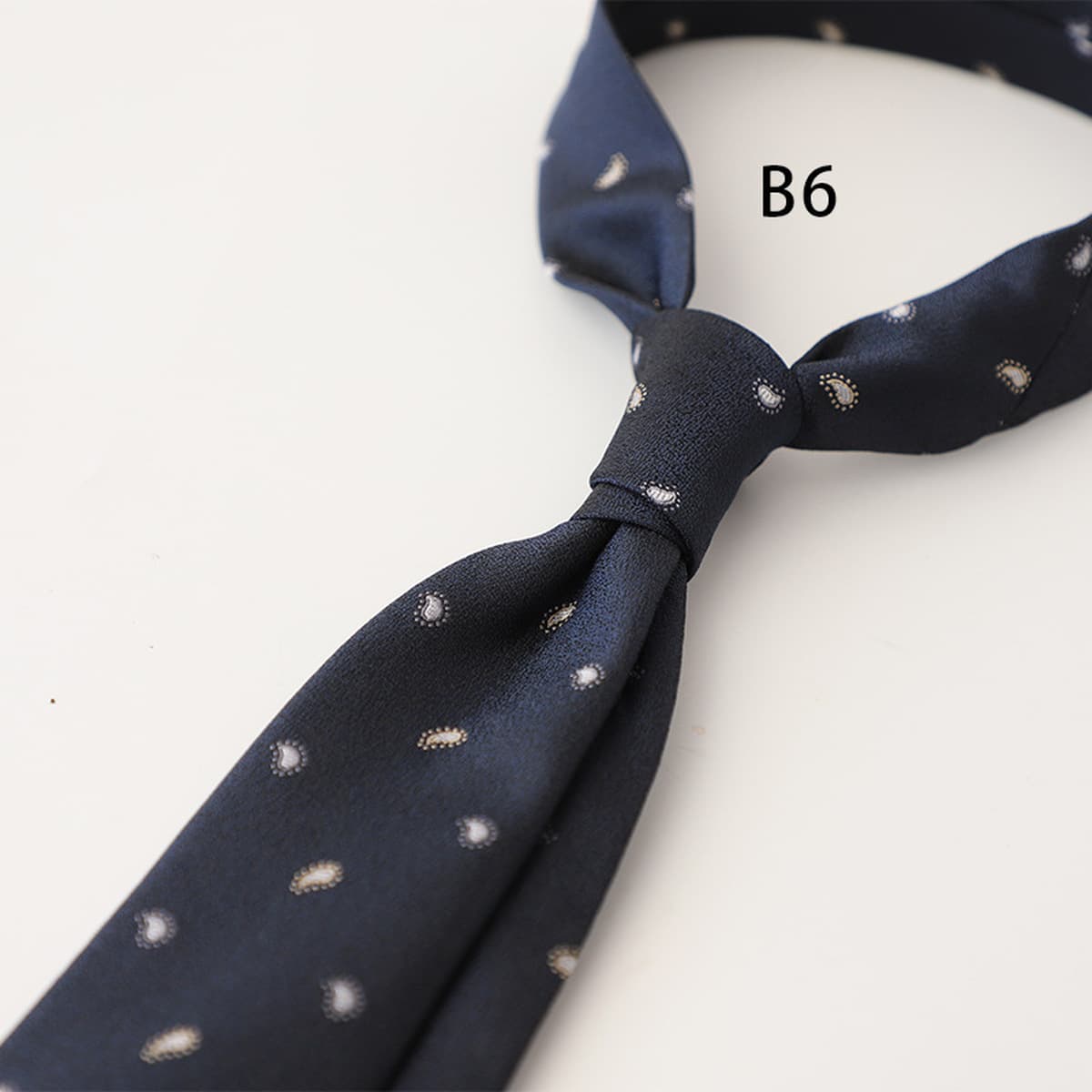 Винтажный костюм в полоску галстук торжественный мужской деловой руки жаккардовый свадебный банкет жених жених фабрика оптом