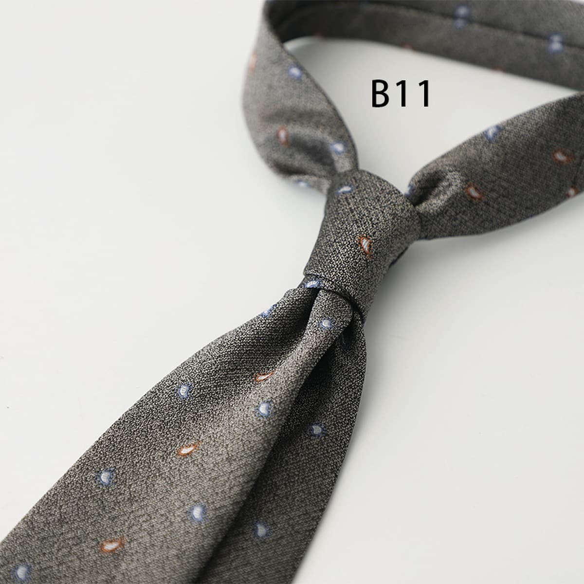 Винтажный костюм в полоску галстук торжественный мужской деловой руки жаккардовый свадебный банкет жених жених фабрика оптом