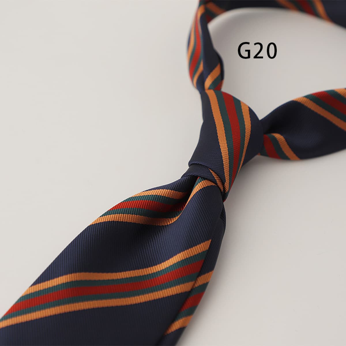 Винтажный костюм в полоску галстук торжественный мужской деловой руки жаккардовый свадебный банкет жених жених фабрика оптом