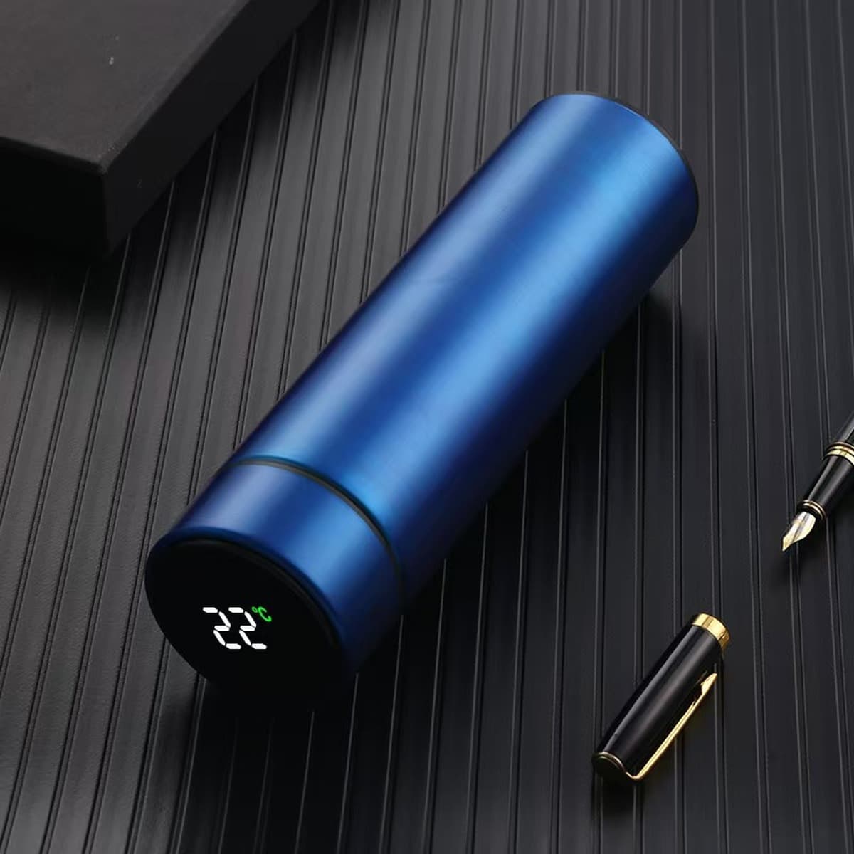 Чашка-термос из нержавеющей стали может быть настроена с гравировкой логотипа, дисплеем температуры, подарком для открытия...