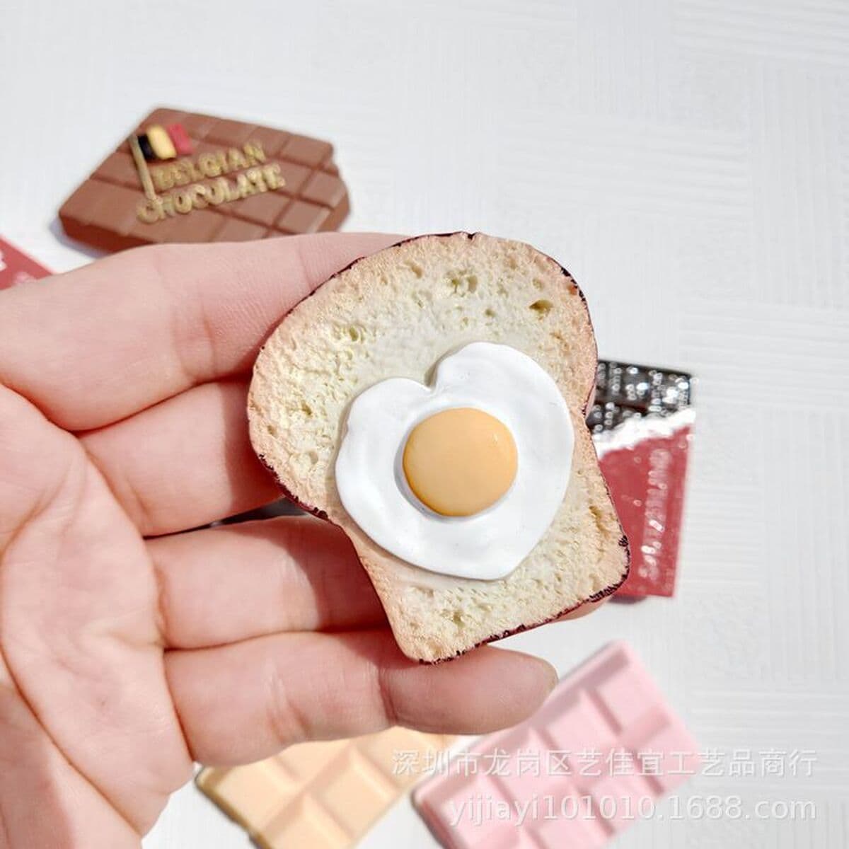 Туристические сувениры: швейцарский шоколад в форме яйца, хлебные тосты, магниты, 3D-магниты из смолы для холодильника