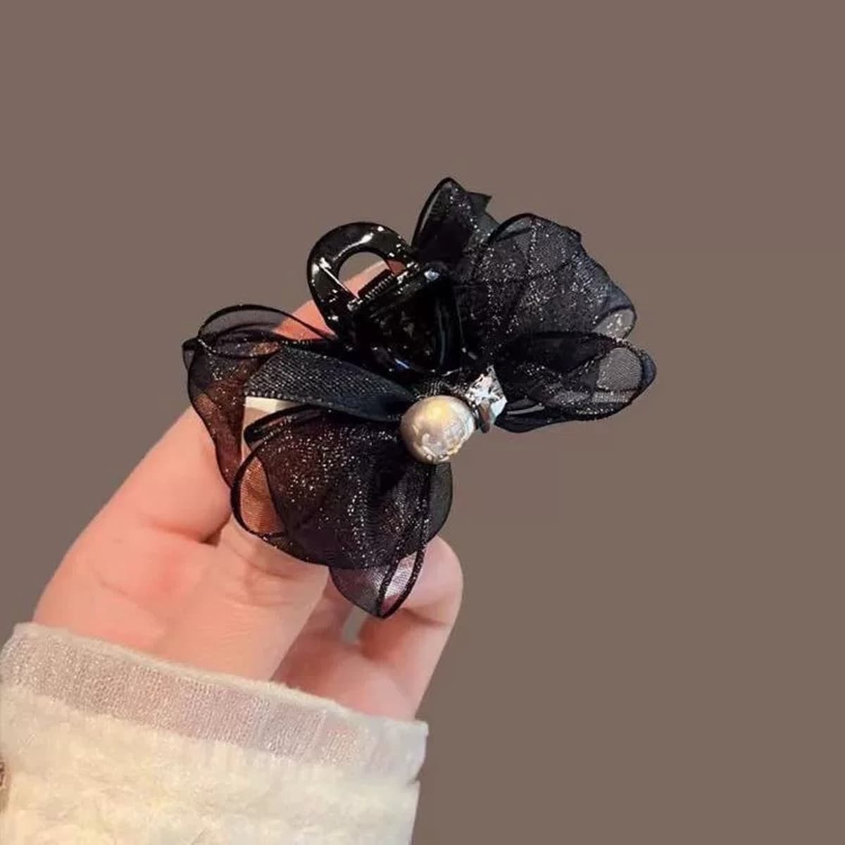 Принцесса в бегстве с бантом жемчуг стразы