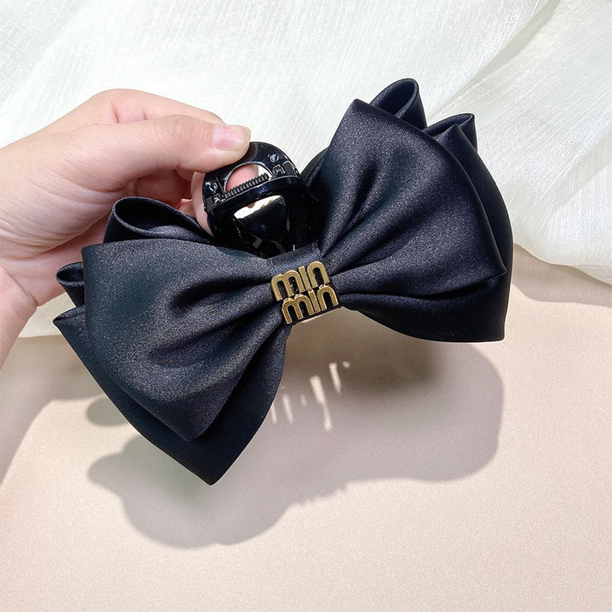 Заколка для волос «Принцесса в беге» с атласным бантом, заколка-крокодил, стильная популярная заколка для причесок, женская...