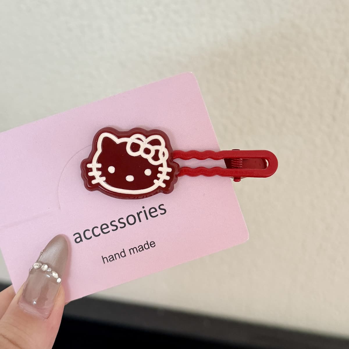 Кошка имеет высокую ценность для волос в ушах