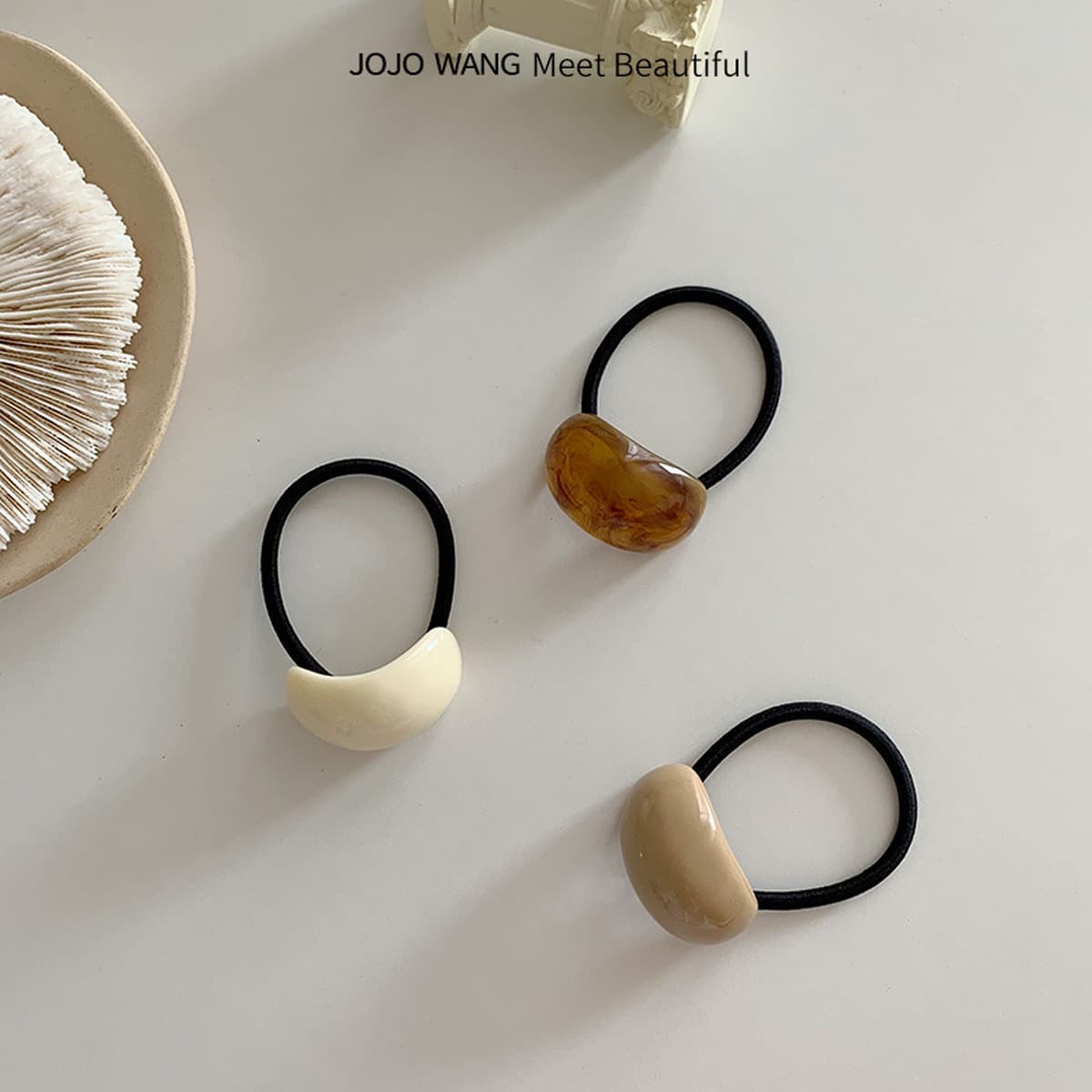 Красивый молочный кофе ~ Маленькая молочная крышка простой конский хвост кольцо для волос