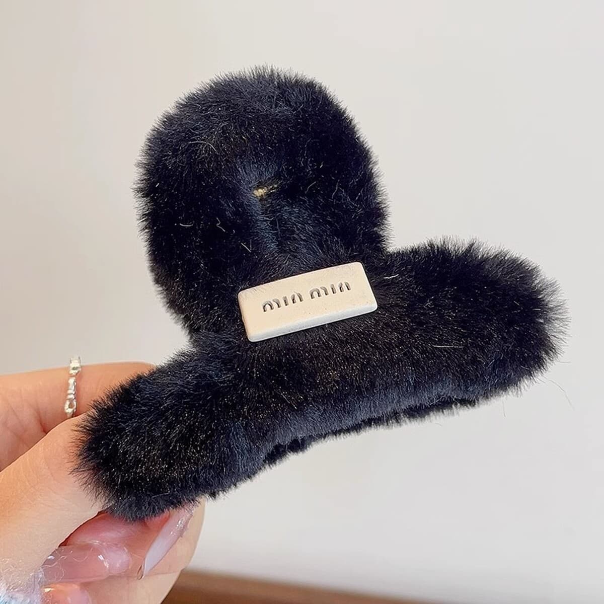 Корейская новая девушка двухсторонний Kt бант плюшевый захват мультфильм милый акула зажим высокая стоимость осенью и зимой