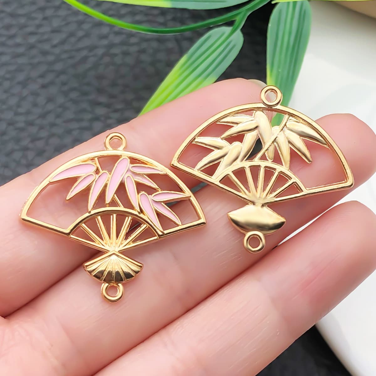 Двойной подвесной веер в китайском стиле с цветком сливы и бамбуковым листом, новые китайские серьги-заколки из масляного...