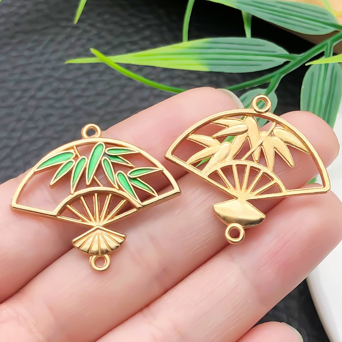 Двойной подвесной веер в китайском стиле с цветком сливы и бамбуковым листом, новые китайские серьги-заколки из масляного...