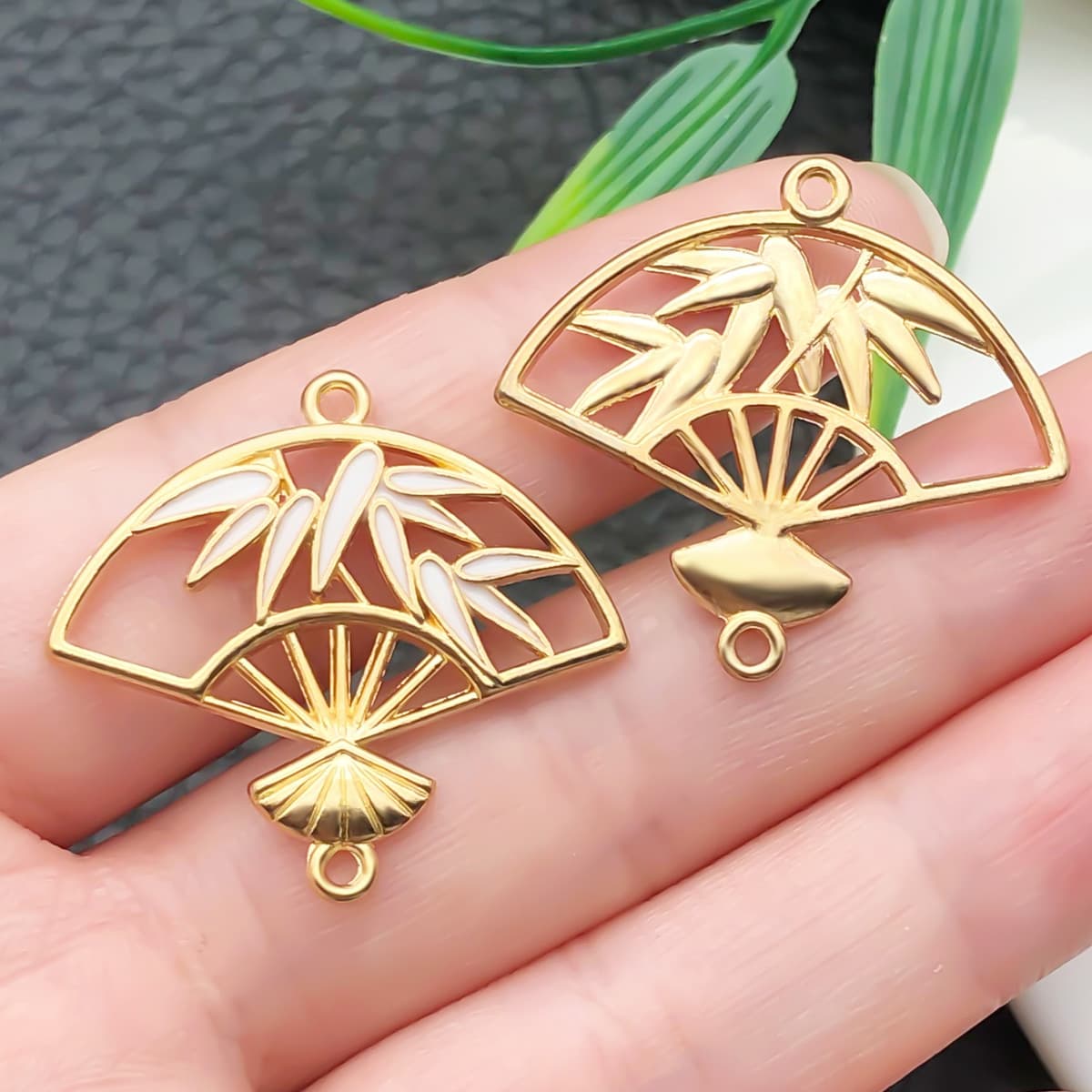 Двойной подвесной веер в китайском стиле с цветком сливы и бамбуковым листом, новые китайские серьги-заколки из масляного...