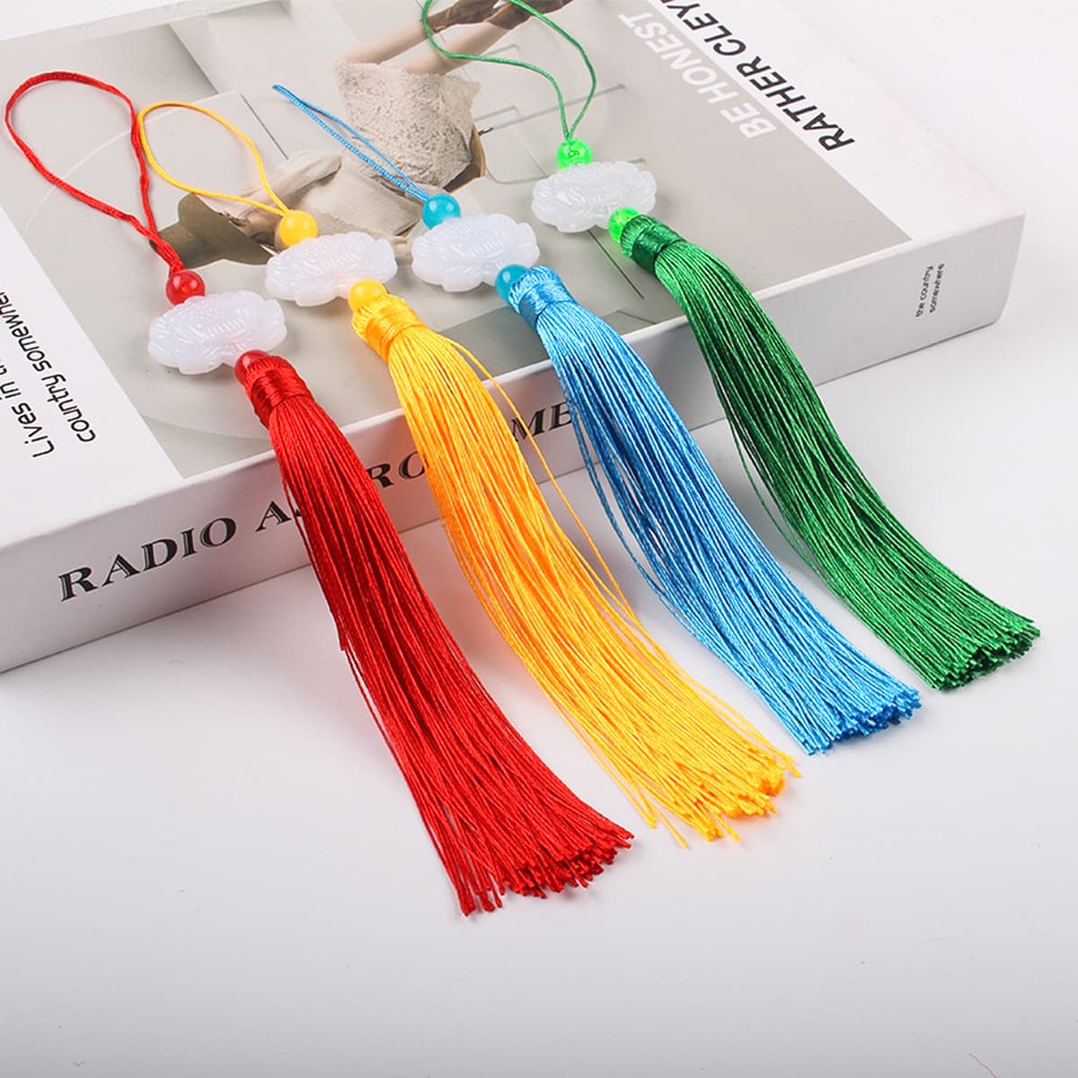 Двусторонний белый нефрит Лотос кисточкой уха Kunlun вентилятор Висячие уши Cheongsam платье Хань прессованный перерыв...