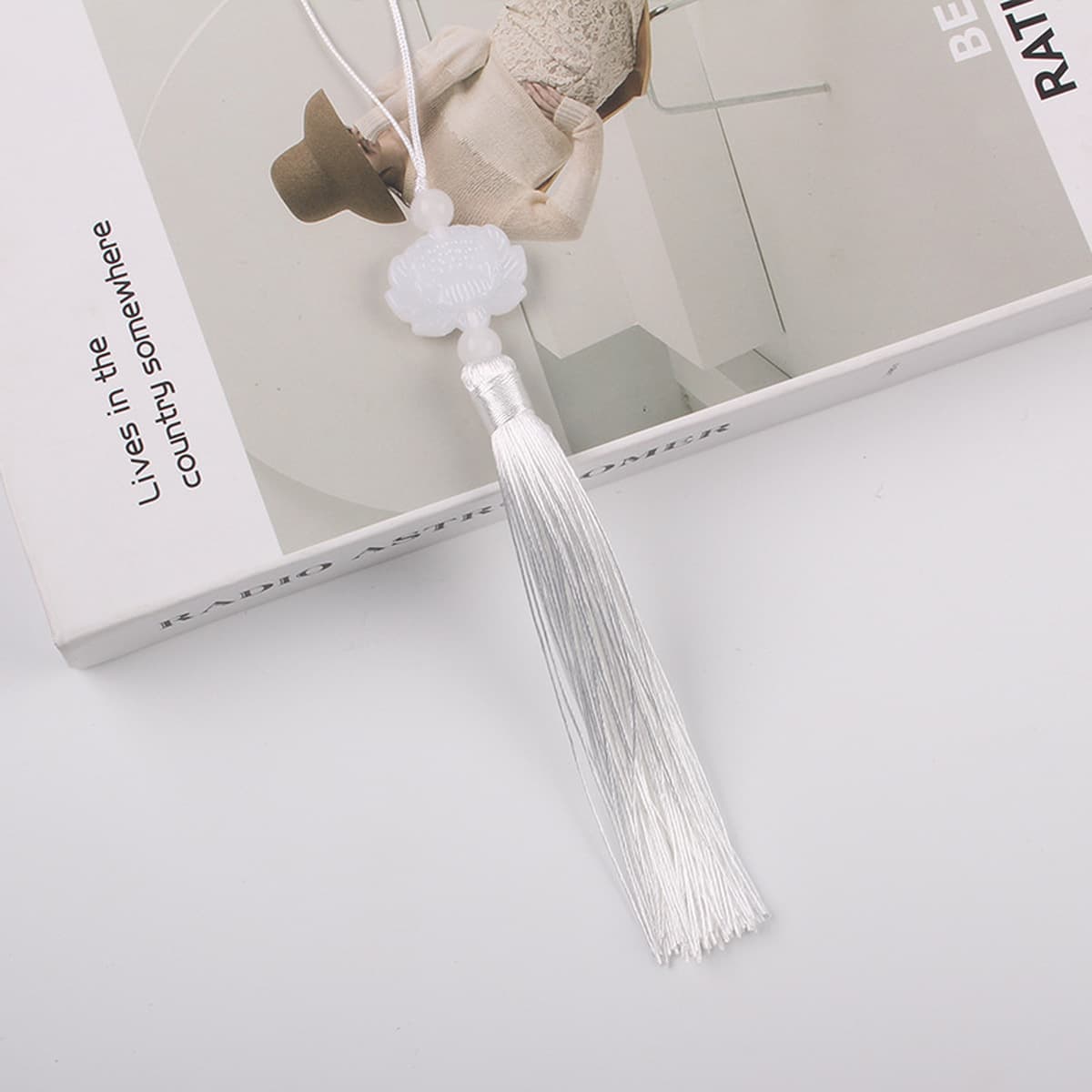 Двусторонний белый нефрит Лотос кисточкой уха Kunlun вентилятор Висячие уши Cheongsam платье Хань прессованный перерыв...