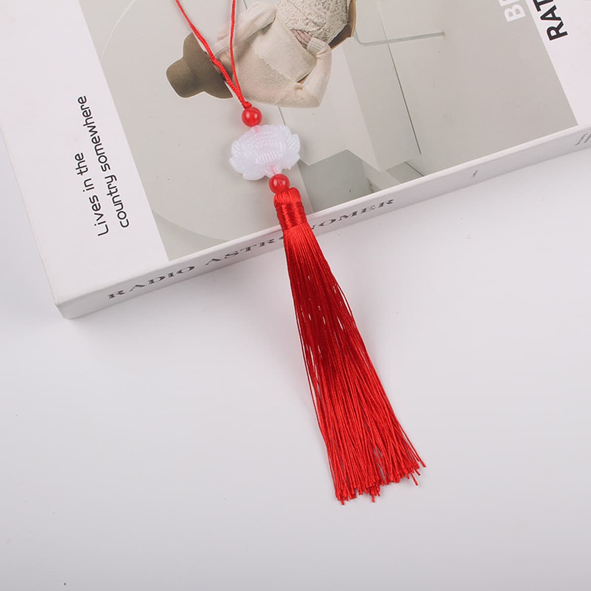 Двусторонний белый нефрит Лотос кисточкой уха Kunlun вентилятор Висячие уши Cheongsam платье Хань прессованный перерыв...