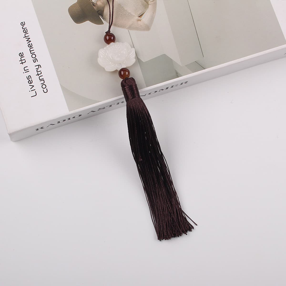 Двусторонний белый нефрит Лотос кисточкой уха Kunlun вентилятор Висячие уши Cheongsam платье Хань прессованный перерыв...