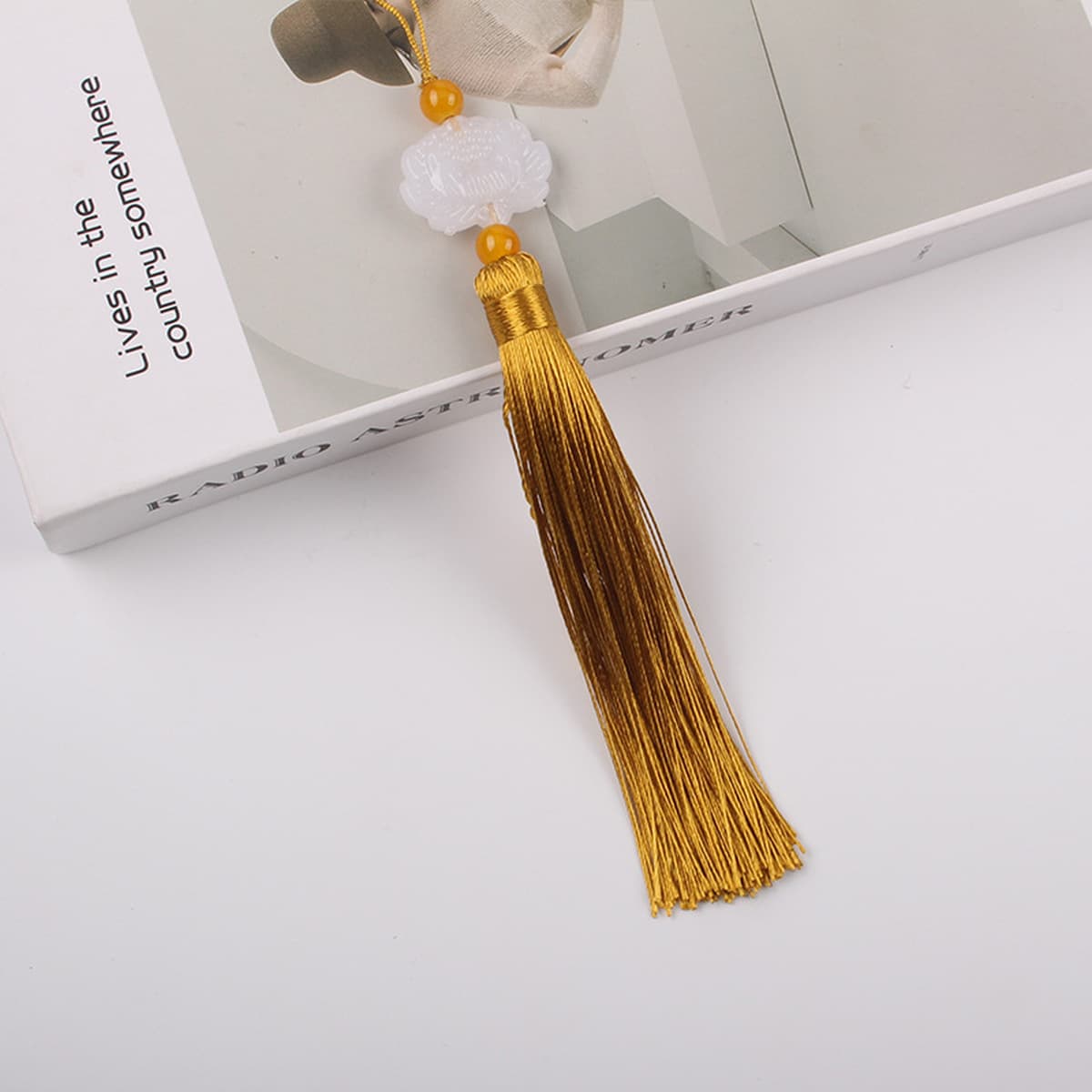 Двусторонний белый нефрит Лотос кисточкой уха Kunlun вентилятор Висячие уши Cheongsam платье Хань прессованный перерыв...