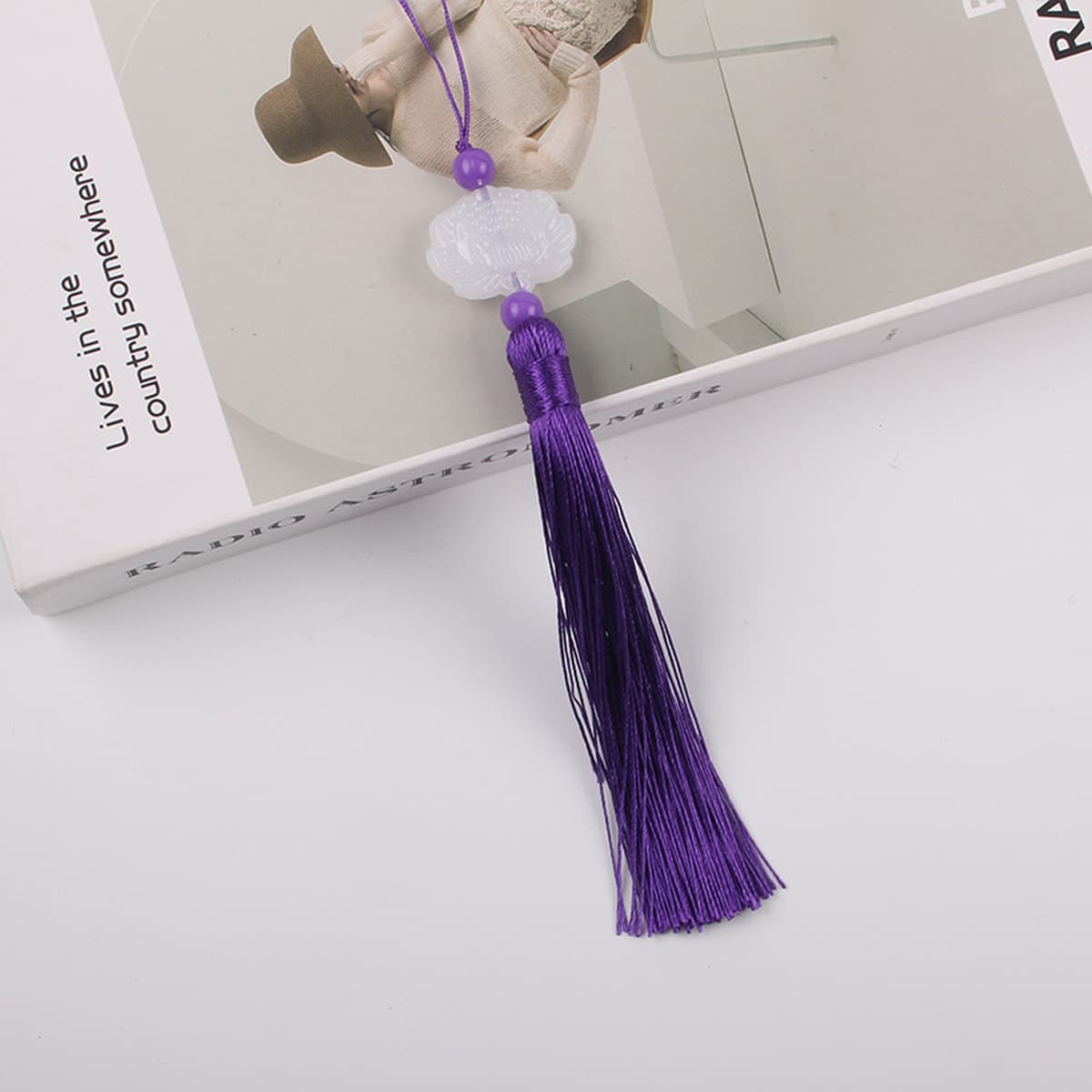 Двусторонний белый нефрит Лотос кисточкой уха Kunlun вентилятор Висячие уши Cheongsam платье Хань прессованный перерыв...