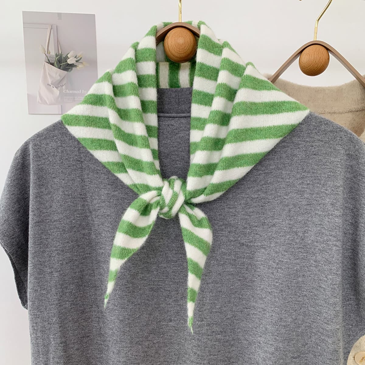 Новый Универсальный Классический нишевый шарф в полоску в Корейском стиле с треугольными чашечками, женский зимний модный...