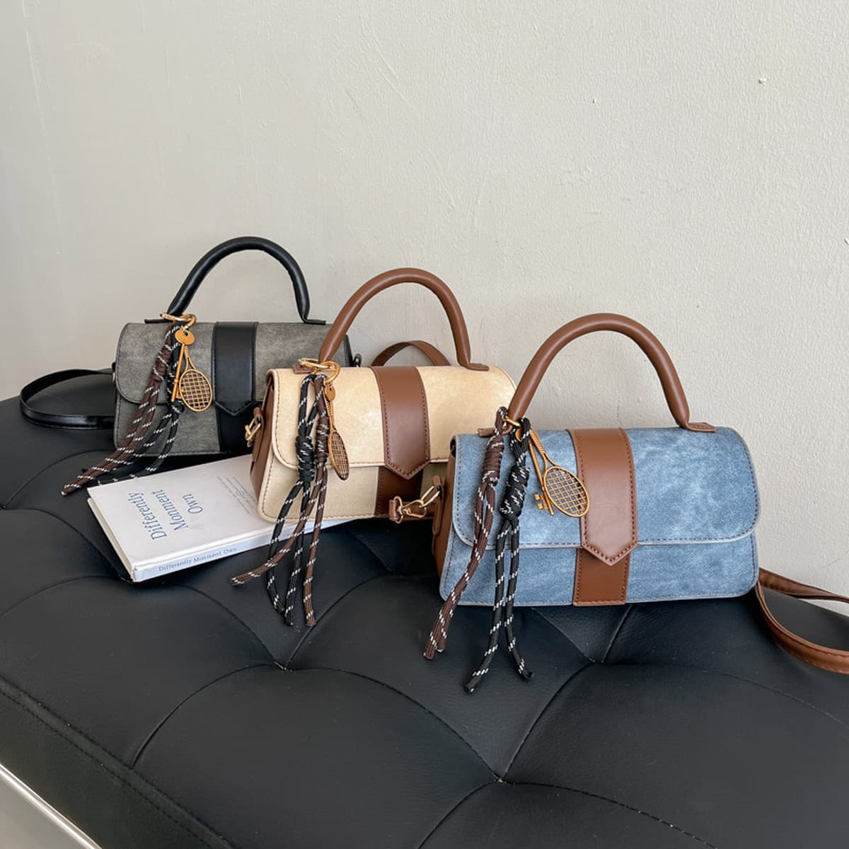 Джинсовая сумка через плечо 2025 года, весенняя, однотонная, повседневная, с подвеской, для города, маленькая квадратная...