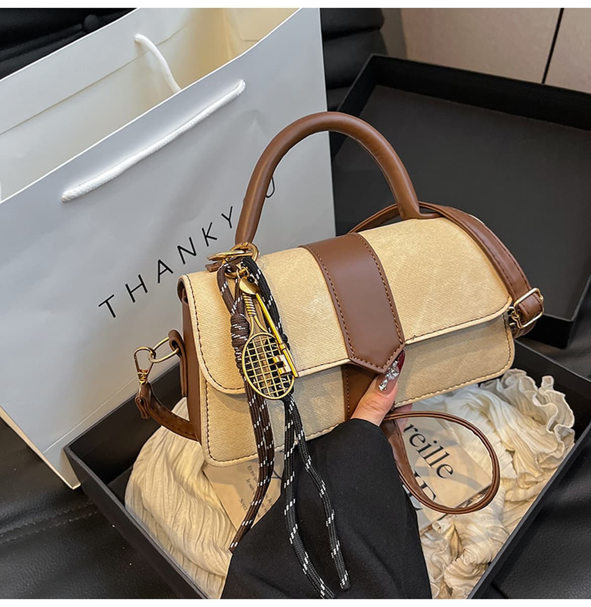 Джинсовая сумка через плечо 2025 года, весенняя, однотонная, повседневная, с подвеской, для города, маленькая квадратная...