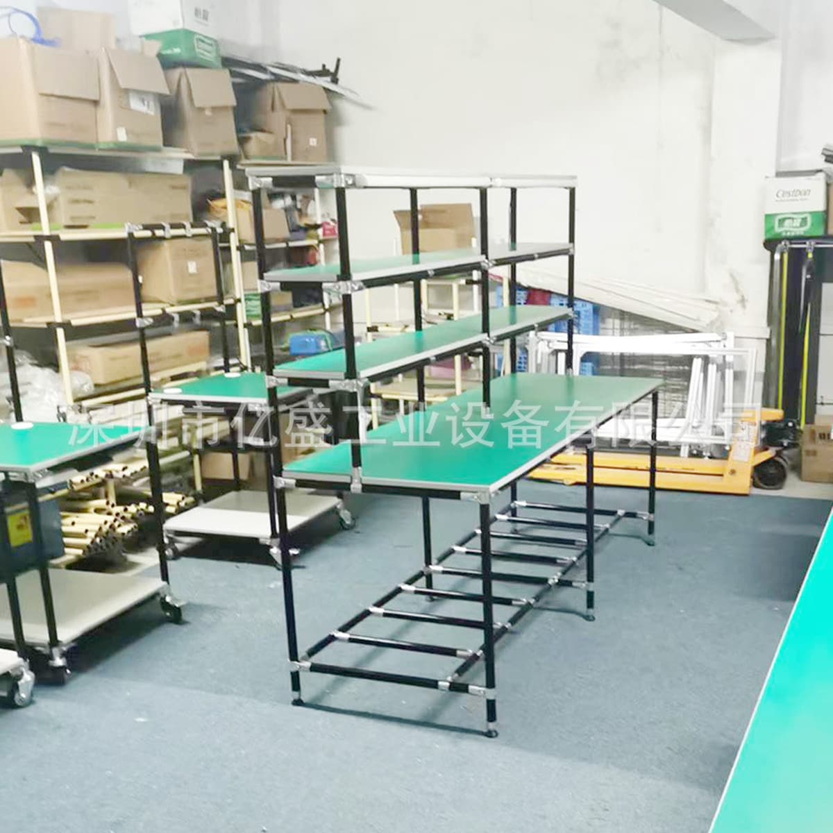 Doumen поставляет пылезащитные верстаки для мастерских, верстаки для ремонта электронных изделий, а также проектирует...