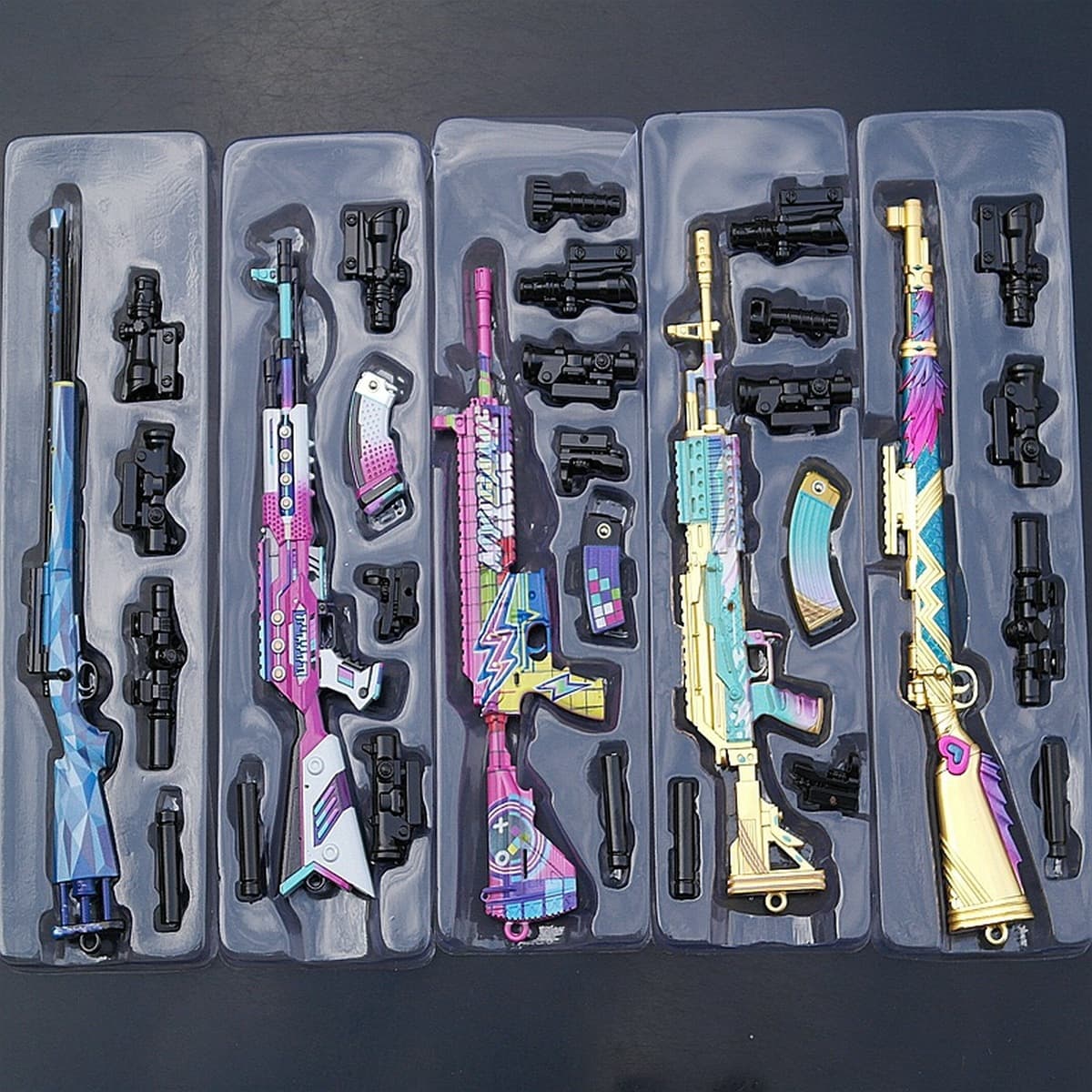 Побег Иисуса и мирное оружие боя M24 AKM M416 98K AWM модель пистолета кожа брелок